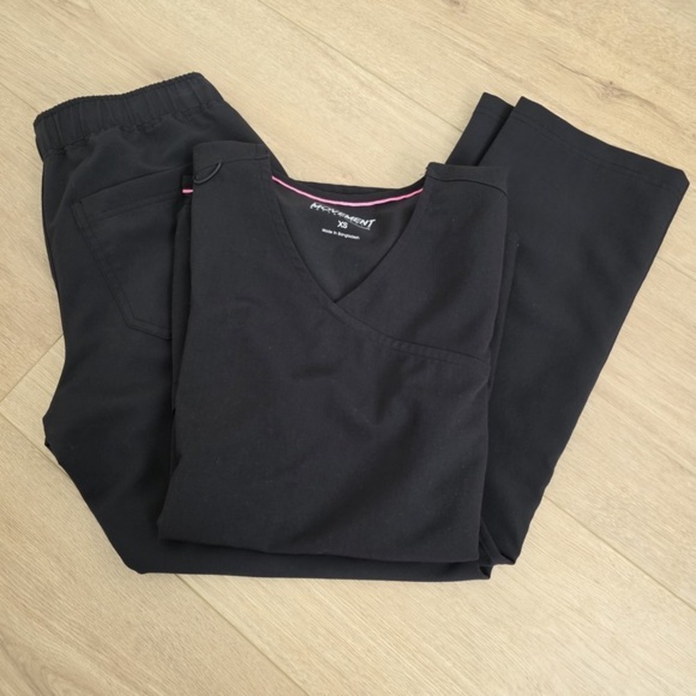 Movement Butter Soft Scrub Set Womens Size XS/P Black
